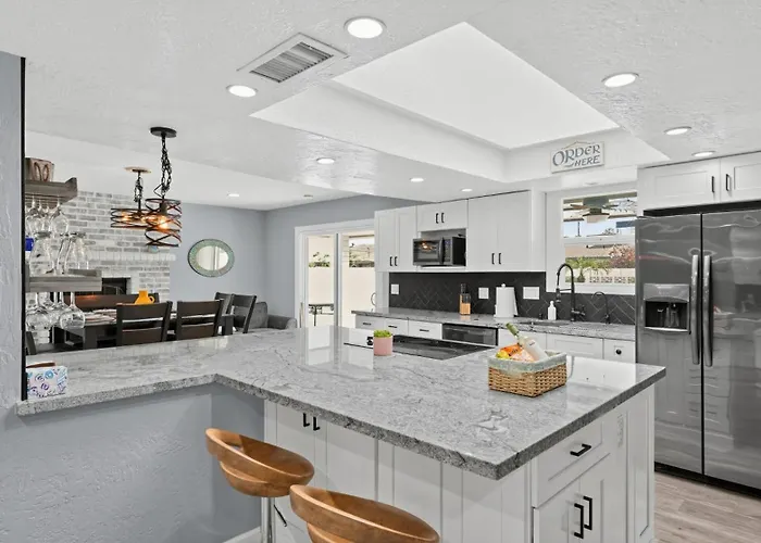 Holiday home Sunstone Oasis Retreat